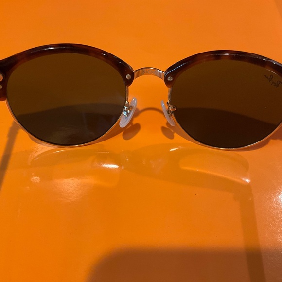 Ray-Ban Clubround Green Lens Tortoise Gold Frame Unisex Sunglasses RB4246 990 51 - Picture 8 of 12